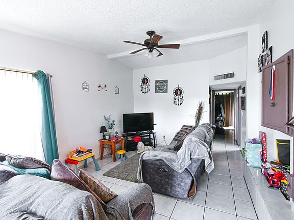 3rd image of 3001 Beachcomber Dr #A