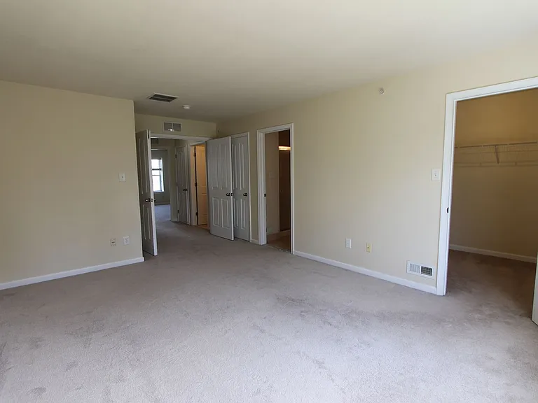 316 Ross Ct — Photo 18
