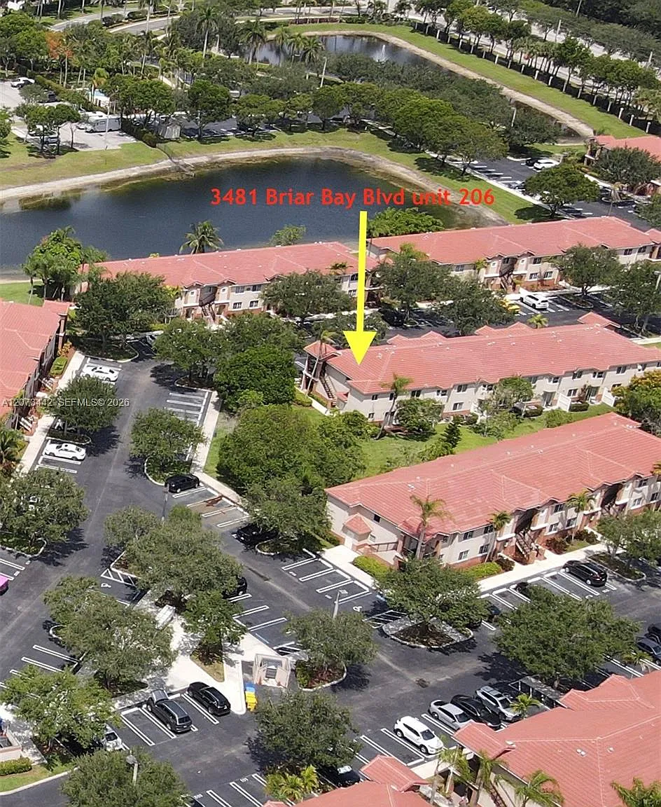 Cove At Briar Bay Condo — Photo 1