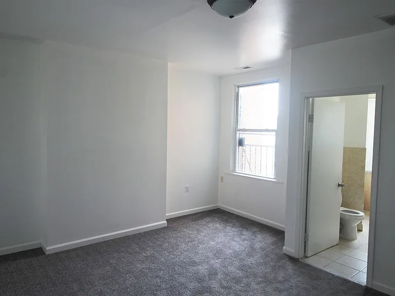 2516 N. Charles St. — Photo 9
