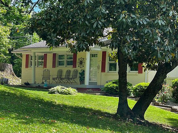2nd image of 139 Hillview Ln
