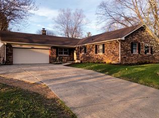 5882 Apple Blossom Dr, Brownsburg, IN 46112