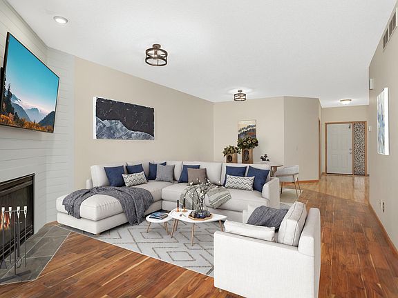 4th image of 17896 Glasgow Way