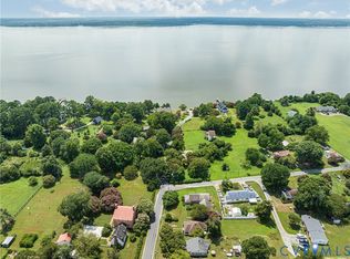 3199 Cappahosic Rd, Gloucester, VA 23061