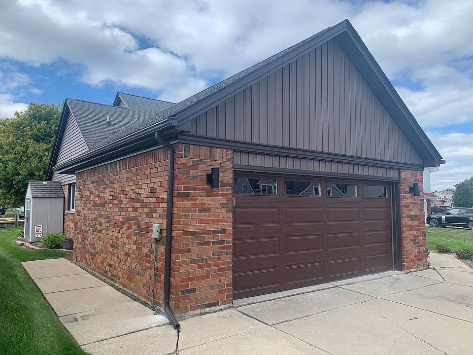 6435 Marina Dr, photo 3