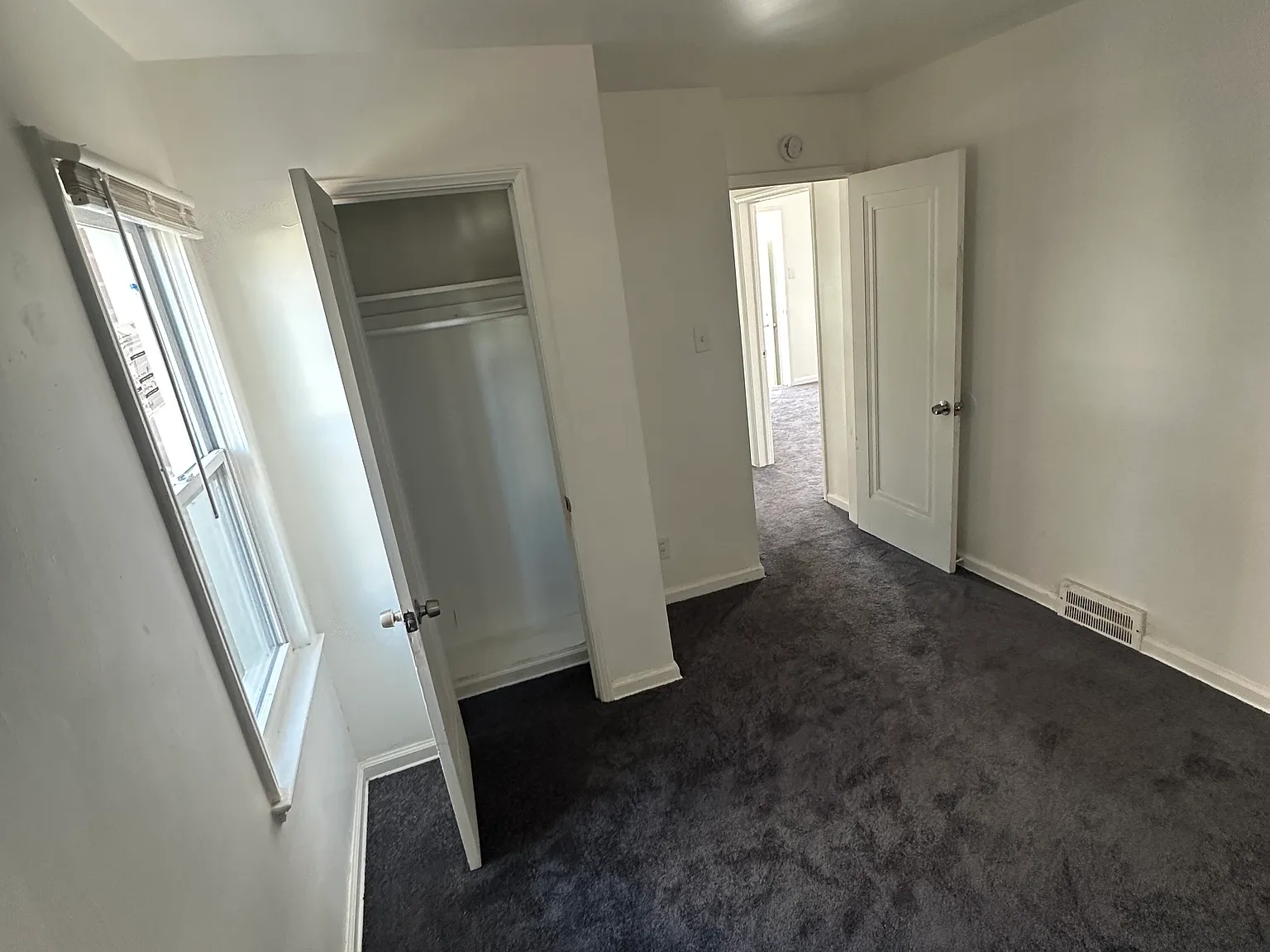4 bed, 1048 sqft, $1,500 — Photo 3