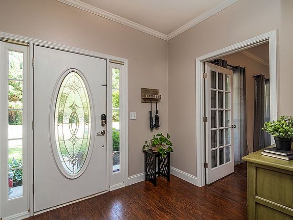 4th image of 1485 Woodpoint Way