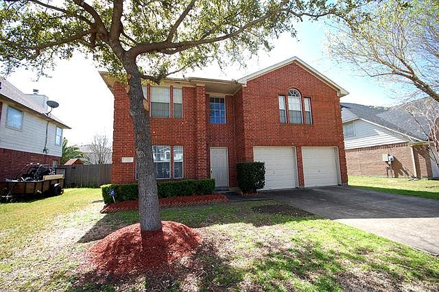 1st image of 4526 Stonebridge Dr