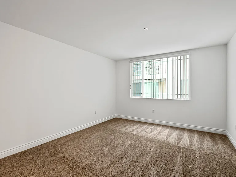 Bedroom with Large-Size Window
