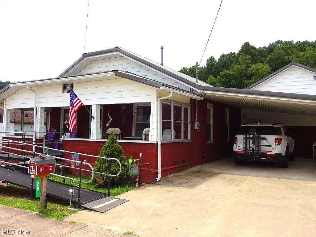 29 Roosevelt St, Reedy, WV 25270 Zillow