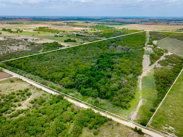 1251 CR. 210 LOT 31A, Floresville, TX 78114
