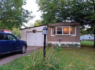 97 Bush Gdns, Alden, NY 14004