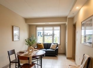 303 Lester St UNIT 5, Waterloo, ON N2L3W6