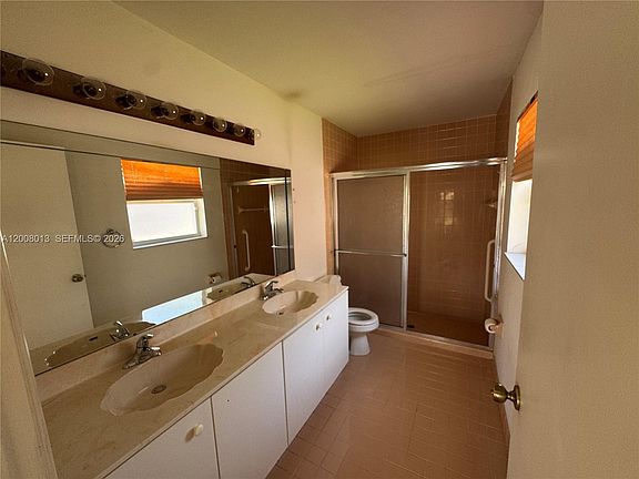 5th image of 10379 Welleby Isles Blvd