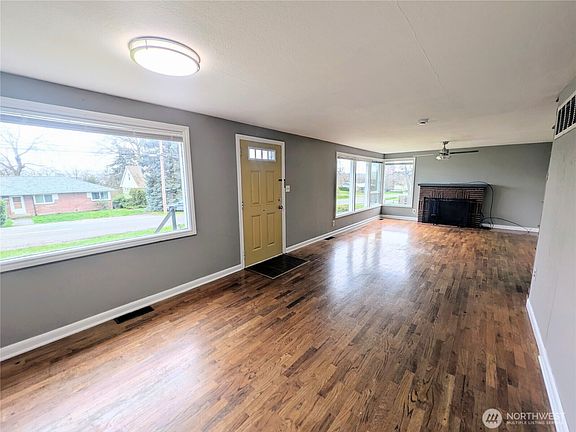 2nd image of 1740 SE 6th Street