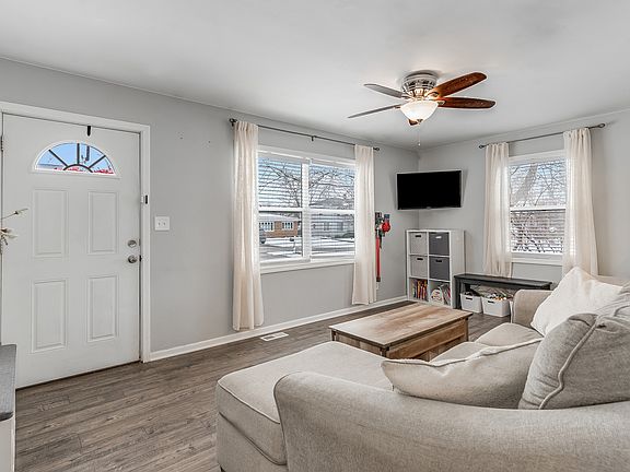 3rd image of 3904 N Lincoln St