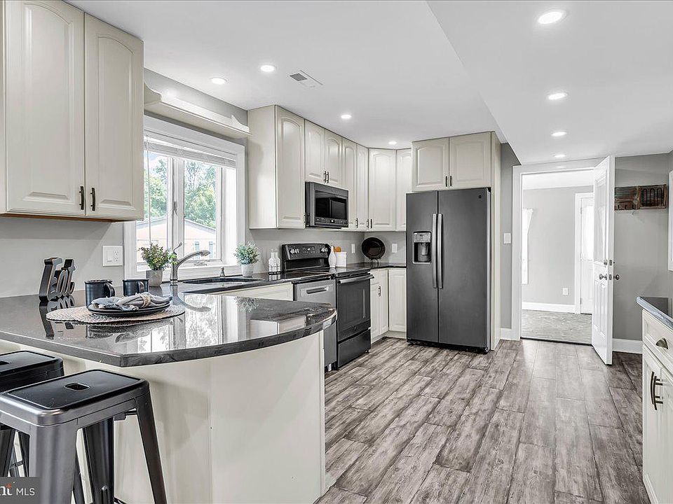 1157 Caldwell Corner Rd, Townsend, DE 19734 | Zillow