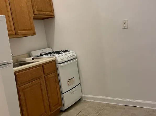 328 East 90th Street image 1 of 5