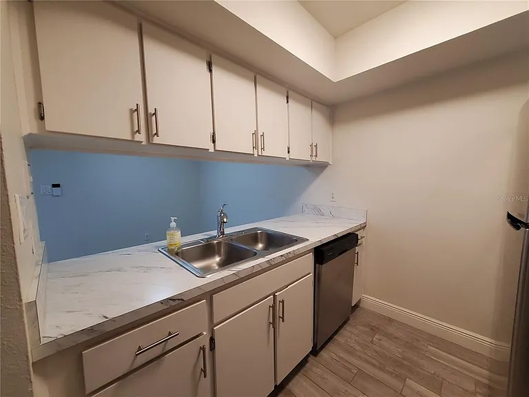 3107 W Horatio St #B22 — Photo 7