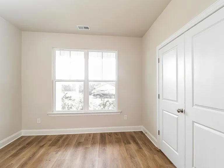 726 Lithia Inn Rd — Photo 45