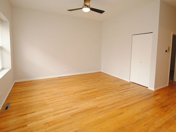 5th image of 711 N Hoyne Ave APT 1N