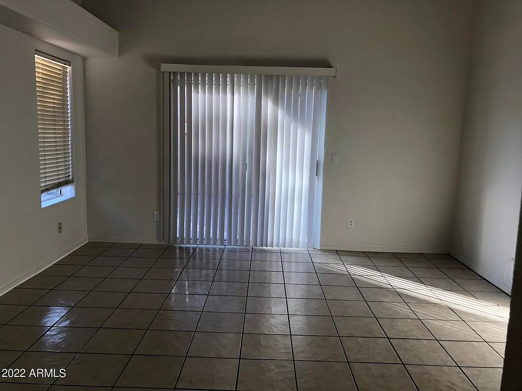 3 bed, 2.0 bath, 1474 sqft, $2,250 — Photo 3
