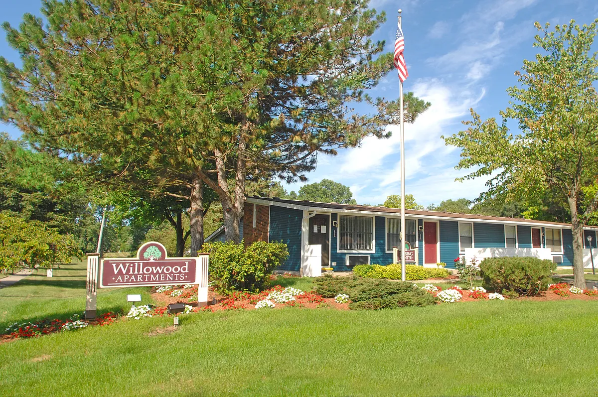 Building Photo - Willowood