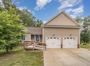 311 Oxford Woods Dr, Angier, NC 27501