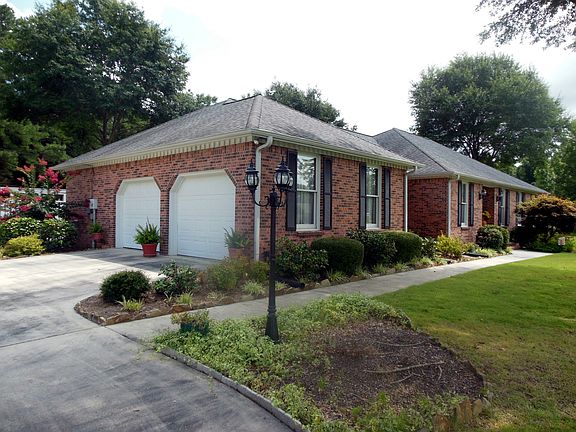 Attached 2 Car Garage