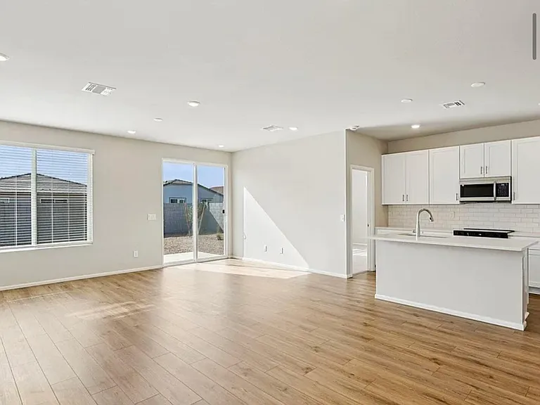 18006 W Calle Lejos — Photo 2
