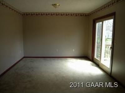 4th image of 166 Forest Dr