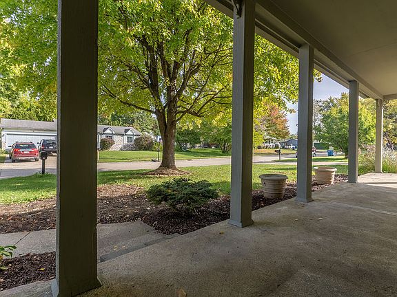 5th image of 8323 Stacy Lynn Ct