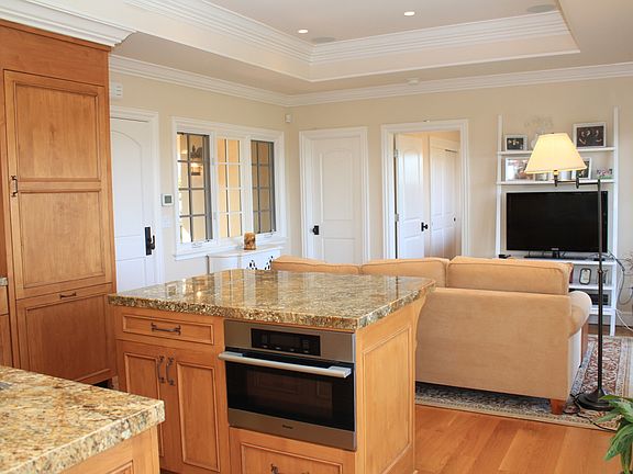 4th image of 3858 W Naughton Ave