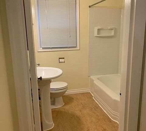 5th image of 220 N Humboldt St APT 1