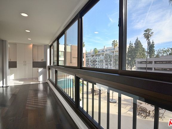 5th image of 4477 Wilshire Blvd APT 207