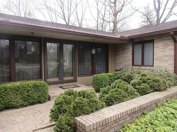 2nd image of 1038 Oak Hill Cir