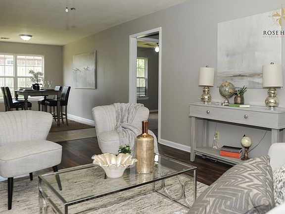 5th image of 408 Gray Ct