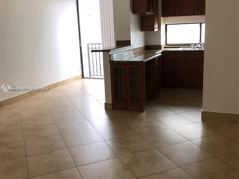 16909 N Bay Rd #711 — Photo 1