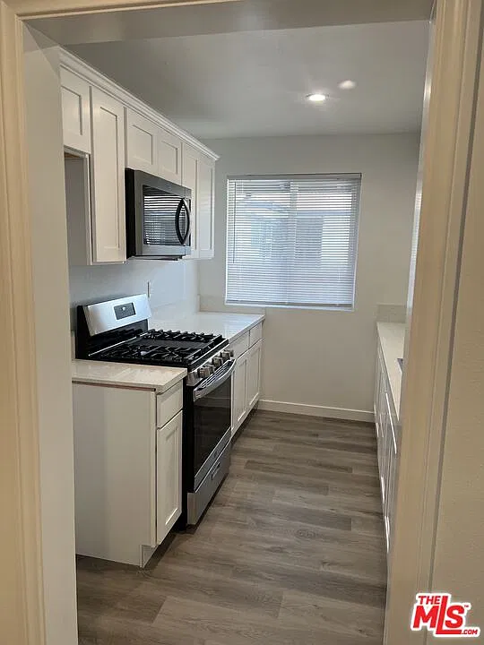 1 bed, 1.0 bath, 950 sqft, $1,645 — Photo 2