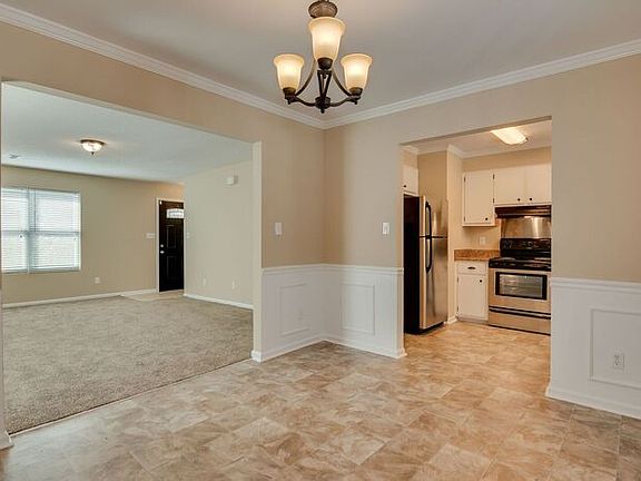 4th image of 536 Palm Dr S