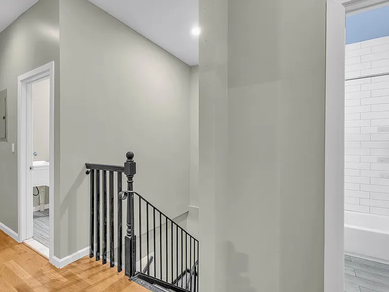 469 Central Ave #1R — Photo 8