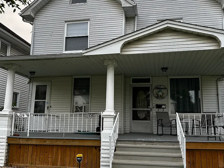 22 1/2 Schonhardt St — Photo 1