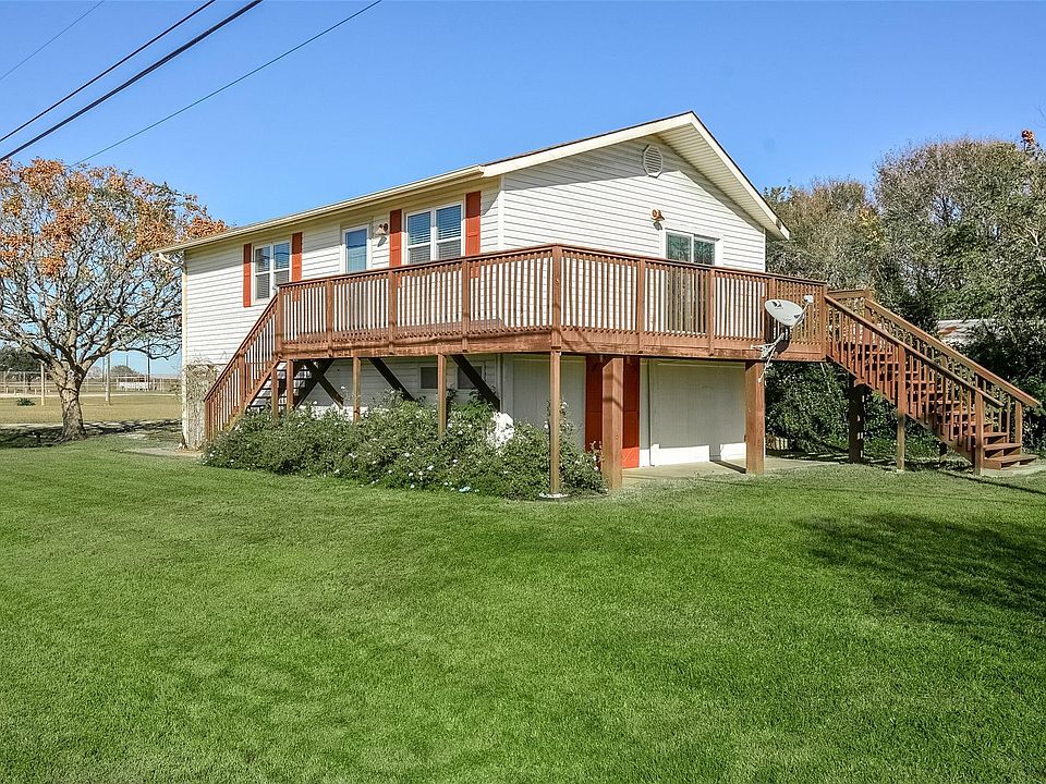 1st image of 105 Meadowlark Dr