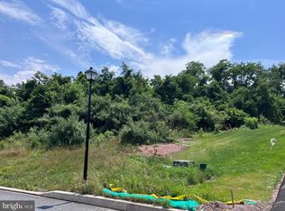 13 Sawtooth Oak Dr, Lewisberry, PA