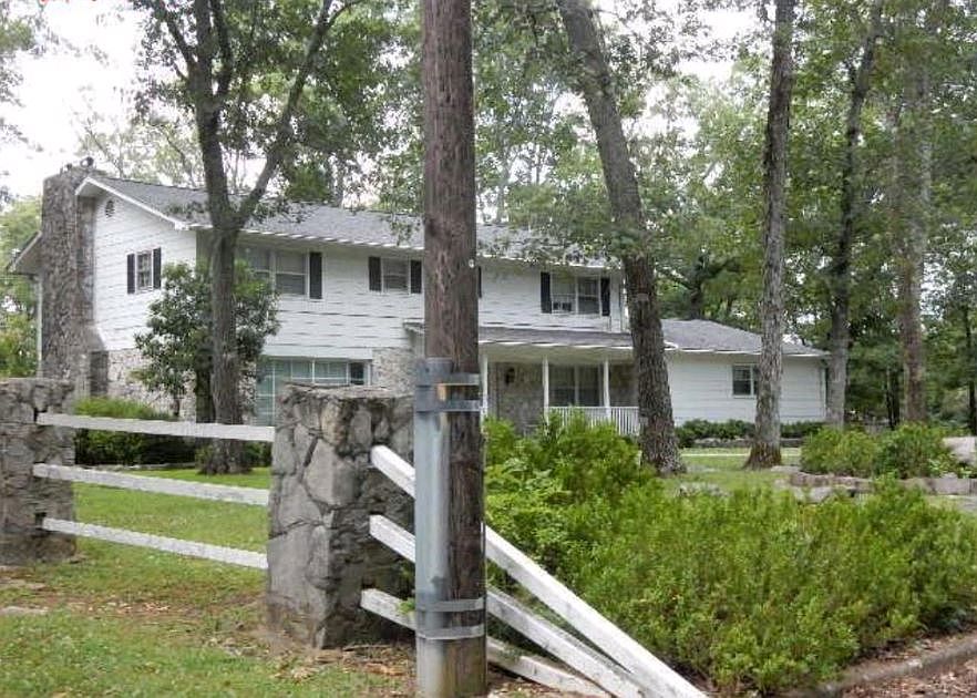 2nd image of 2211 Apache Rd NW