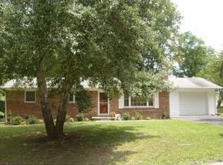 170 Grove Park Dr, Bristol, TN 37620