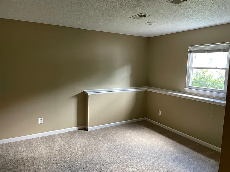 1908 W Barber Ave — Photo 6