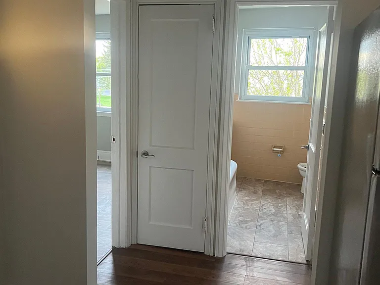49 N York Rd #2 — Photo 8