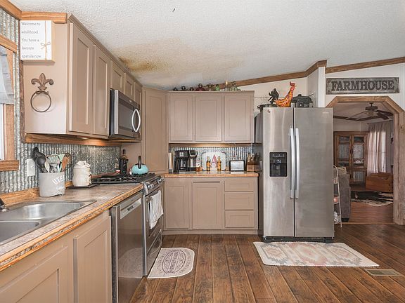 4th image of 784 Happy Trails Rd