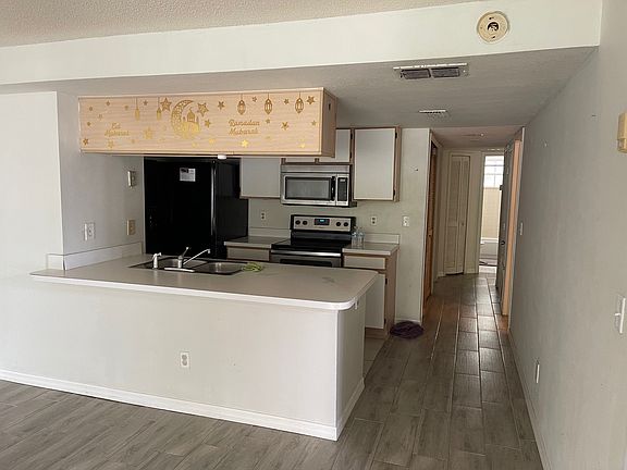 3rd image of 2022 Royal Bay Blvd APT 93